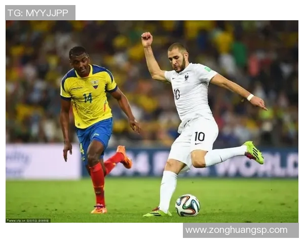 全球足球巨星同场竞技展现绝技与激情的精彩瞬间 全球足球巨星同场竞技展现绝技与激情的精彩瞬间