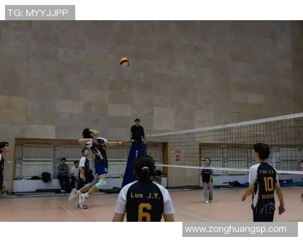 武汉排球队在洲际杯中的默契配合展现团队实力与战术智慧